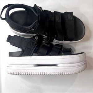 Women’s Nike Sandal